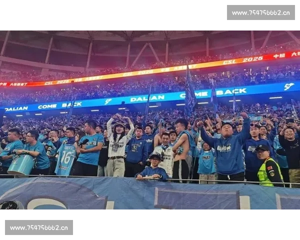 昨日足球焦点大战引爆全场激情球迷狂欢见证逆转绝杀经典之夜巅峰 - 副本 (3)