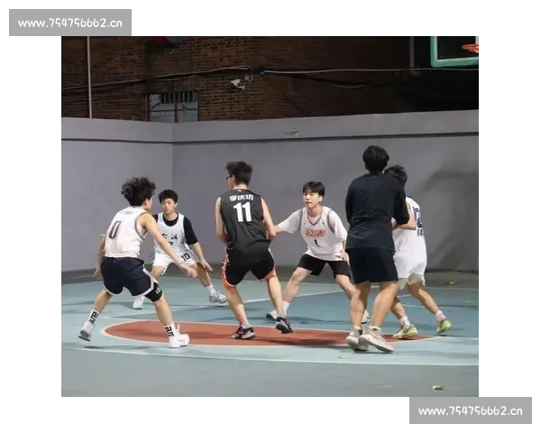 激烈角逐篮球杯赛聚焦强队对抗与青春风采全面展开 - 副本 (2)